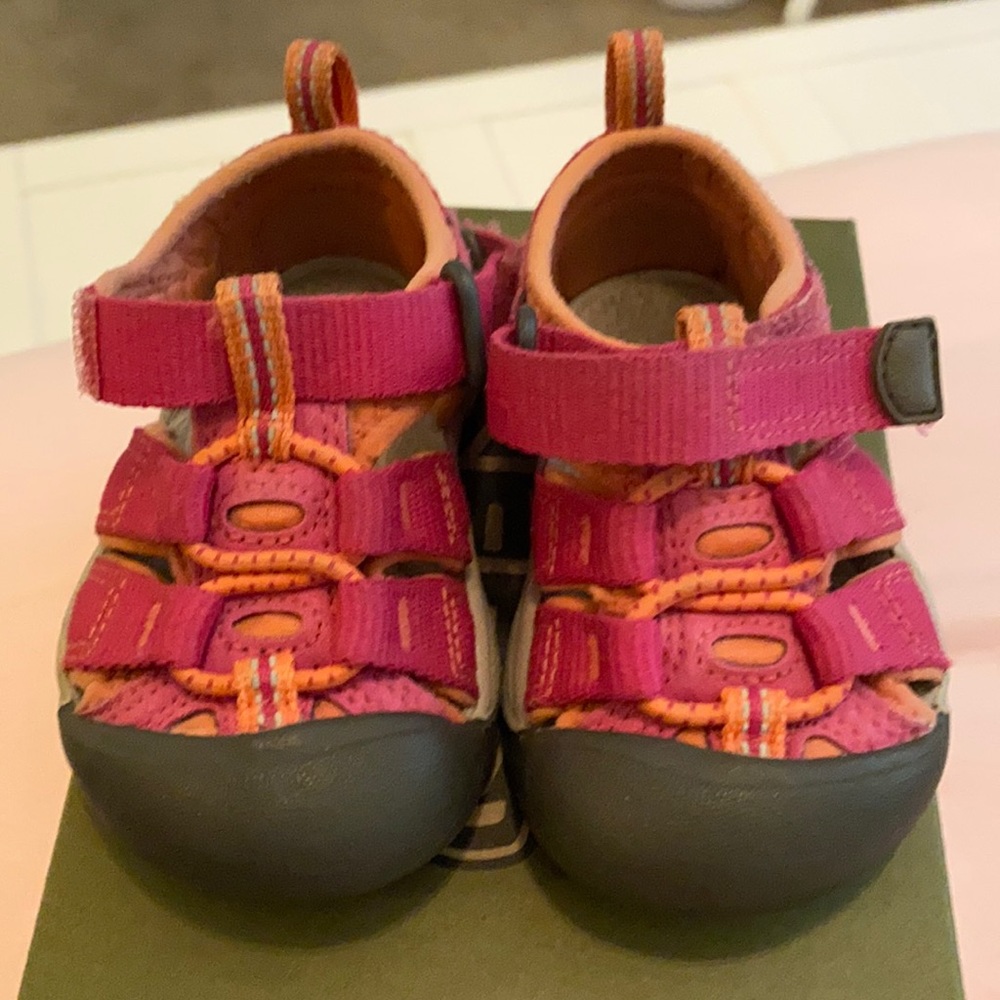 Keen Newport H2 Sandal Very Berry / Fusion Coral